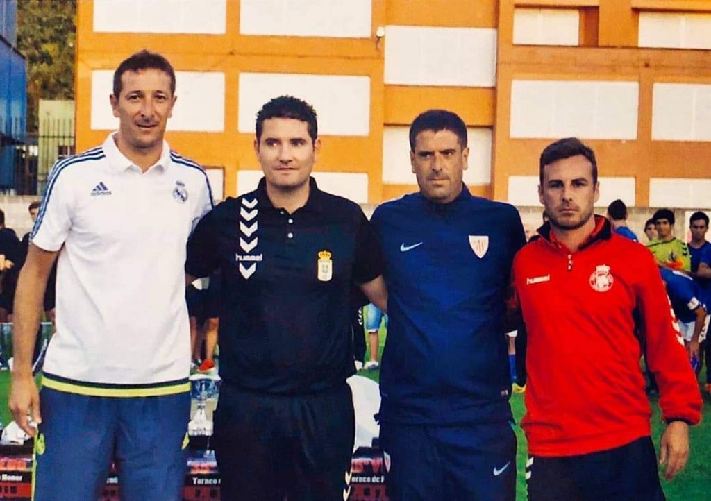 Sergio Sesi junto a otros entrenadores